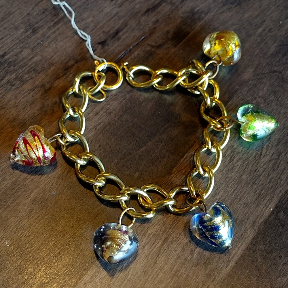 Murano Glass Heart & Gold Charm Bracelet